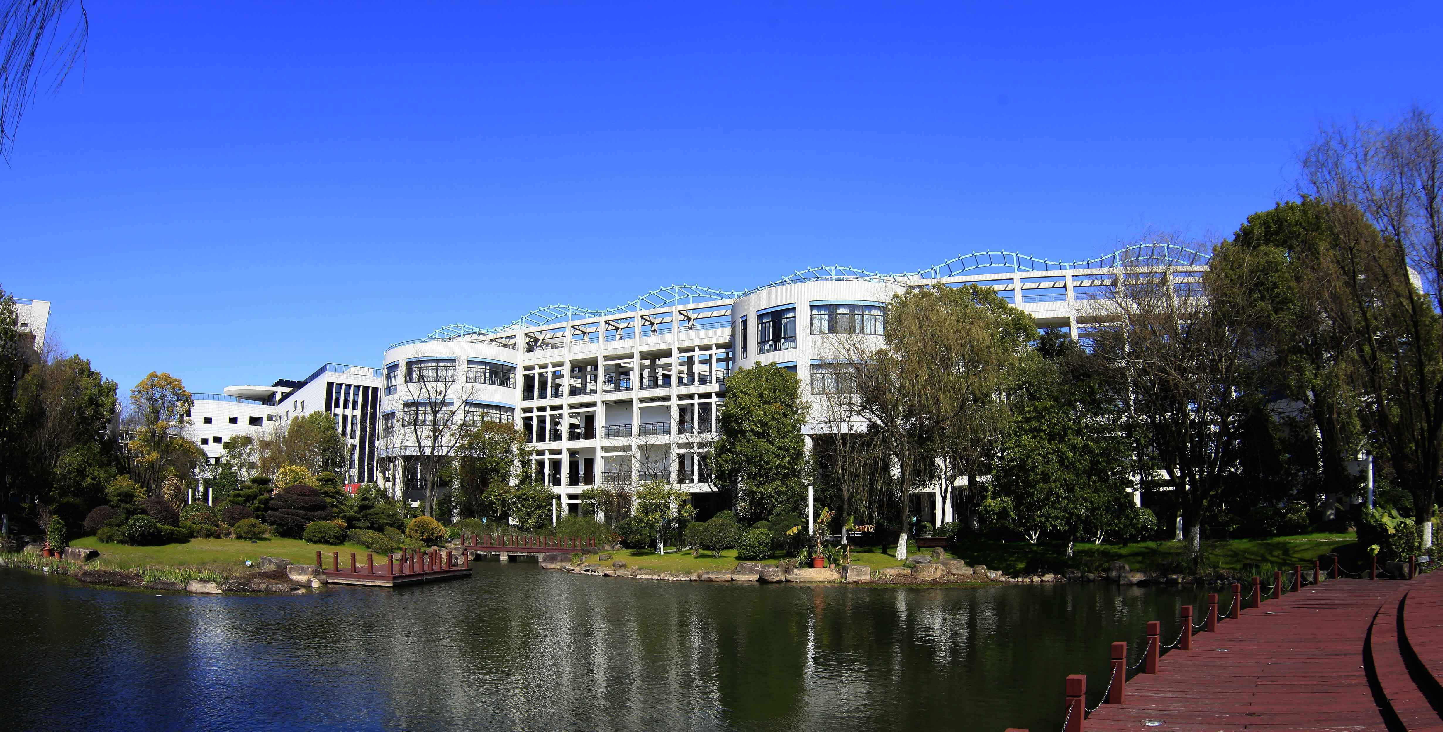 教育系统综合解决方案 | 智慧电力+智慧消防一体化，守护校园安全，赋能智慧教育